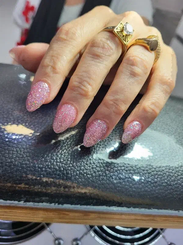 جشنواره ی کاشت و ترمیم ناخن با قیمت مناسب|خدمات آرایشگری و زیبایی|خوی, |دیوار