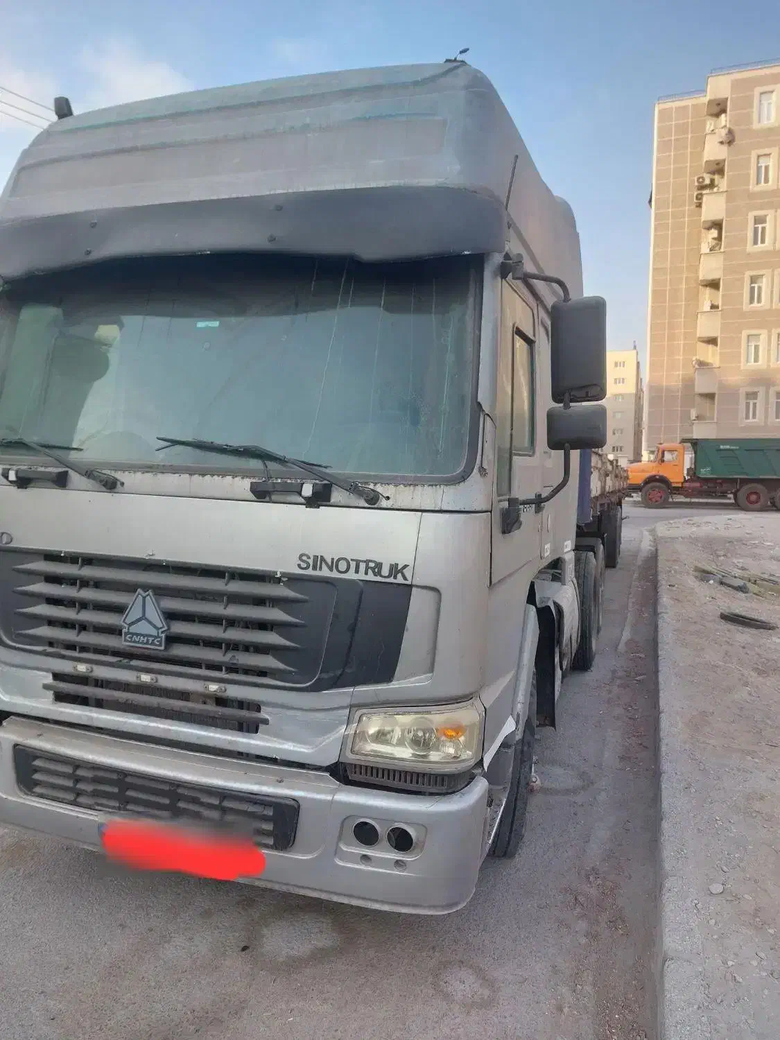 هوو سینوتراک نیمه دوم ۲۰۰۷|خودرو سنگین|بندرعباس, |دیوار
