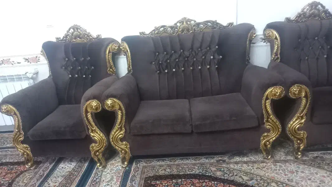 مبل ۷ نفره و ساعت ایستاده میز عسلی|مبلمان خانگی و میز عسلی|تاکستان, |دیوار