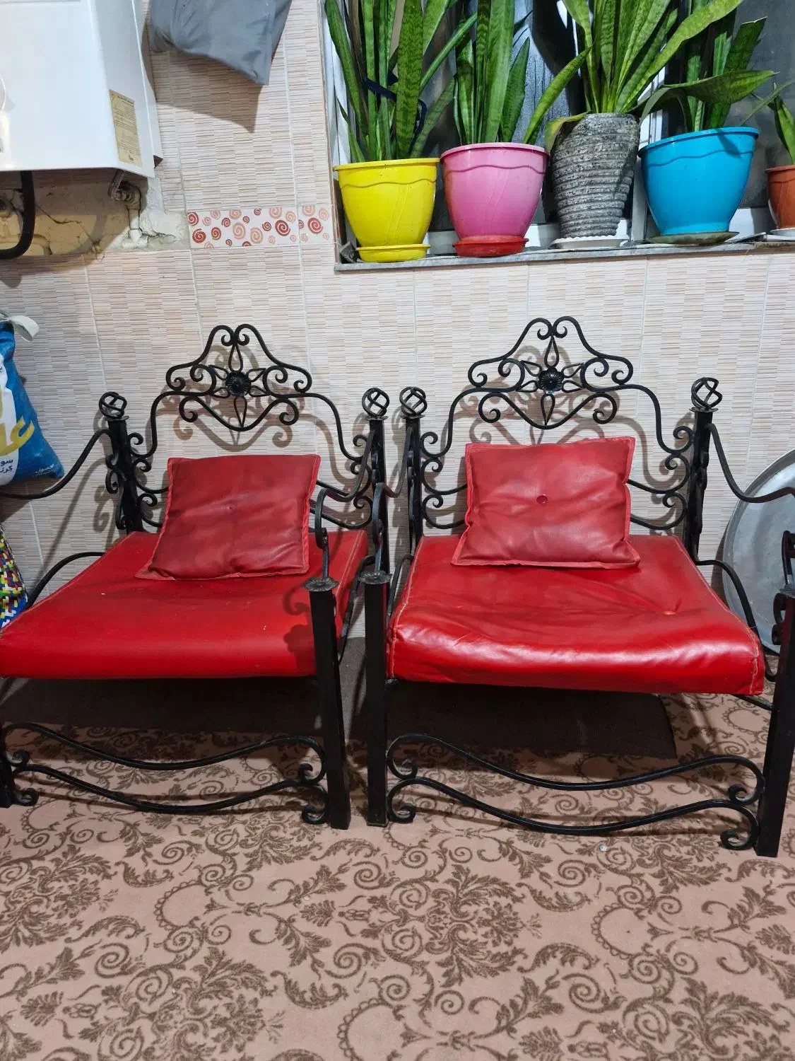 صندلی آهنی|صندلی و نیمکت|لاهیجان, بازکیاگوراب|دیوار