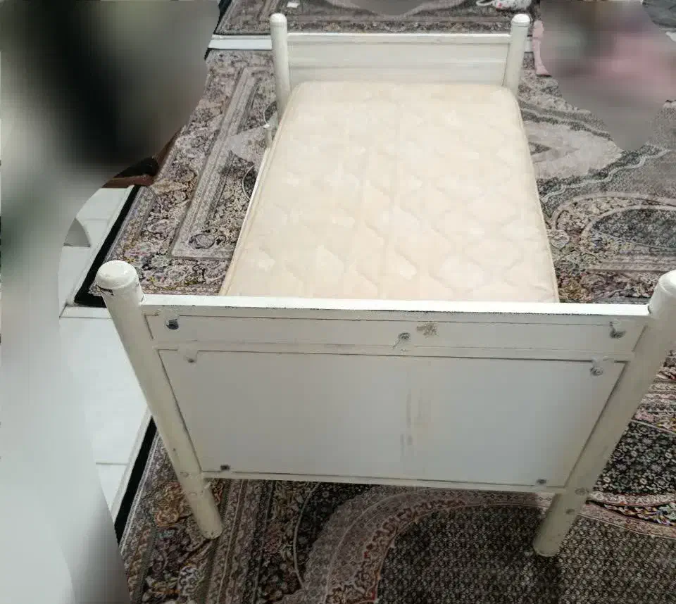 تخت فلزی کودک با تشک|تخت و صندلی بچه|تهران, زیبادشت|دیوار