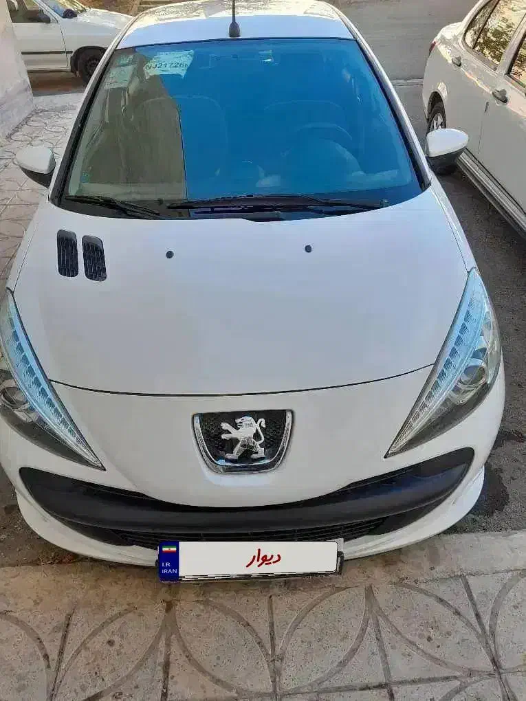 پژو ۲۰۷ مدل ۱۴۰۱ سقف فلز ، کم کار|خودرو سواری و وانت|قزوین, |دیوار