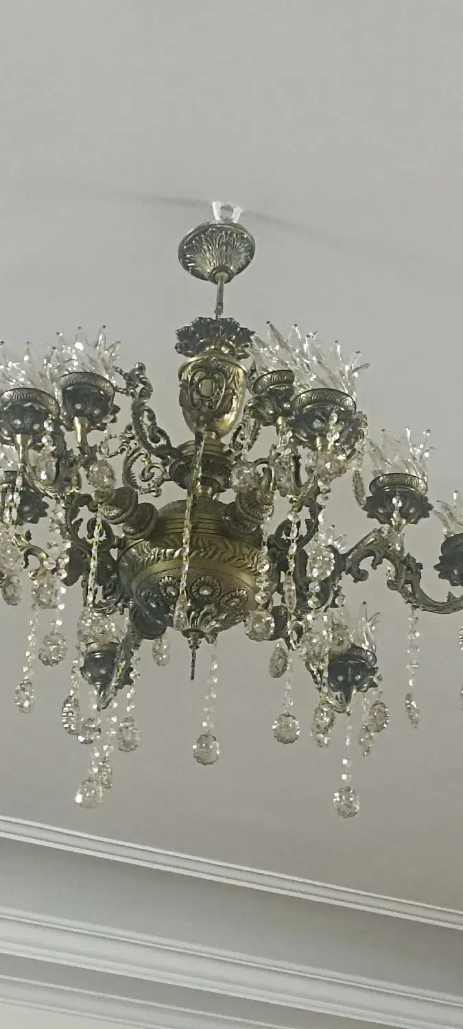 لوستر ۱۲شاخه بسیار فاخر وشیک|لوستر و چراغ آویز|شاندیز, |دیوار