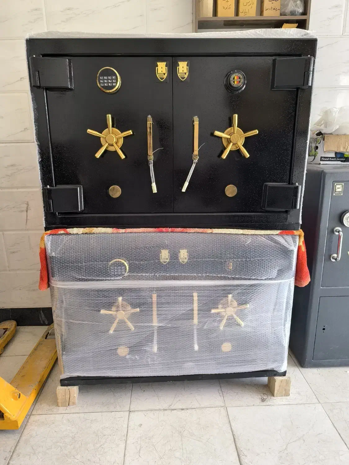 گاوصندوق سفارشی زیرویترینی ورق ۱۰ برند ارگ|ابزارآلات|شیراز, کوزه گری|دیوار