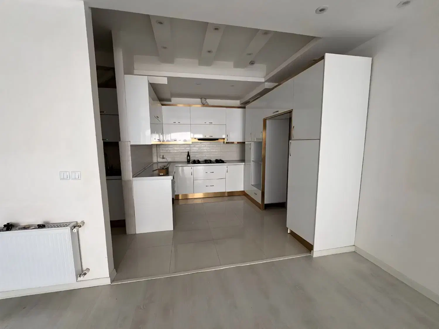 ۱۱۰ متری مینیمال خوش نقشه گلسار بلوارسمیه|فروش آپارتمان|رشت, کاکتوس|دیوار