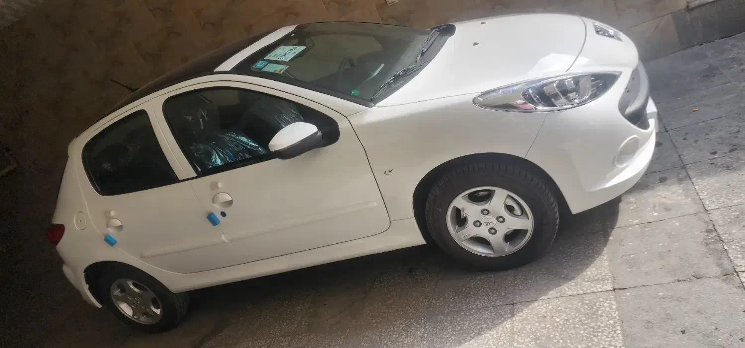 پژو ۲۰۷ سقف شیشه ای مدل ۱۴۰۴ صفر کیلومتر|خودرو سواری و وانت|شیراز, شهرک مفتح|دیوار