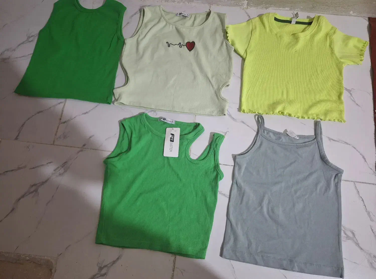 تعدادی کراپ و بادی زیر قیمت|لباس|شیراز, بعثت|دیوار