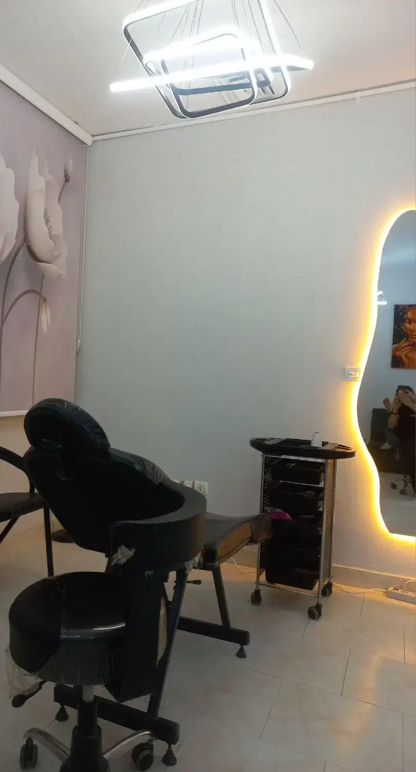 استخدام و اجاره صندلی در لاین های زیبایی|استخدام درمانی، زیبایی، بهداشتی|تهران, خلیج فارس|دیوار