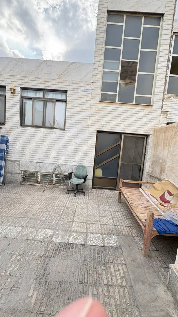 منزل ویلایی ۱۷۰متری بر خیابان اصلیه بازارچه|فروش خانه و ویلا|اصفهان, شهرستان|دیوار