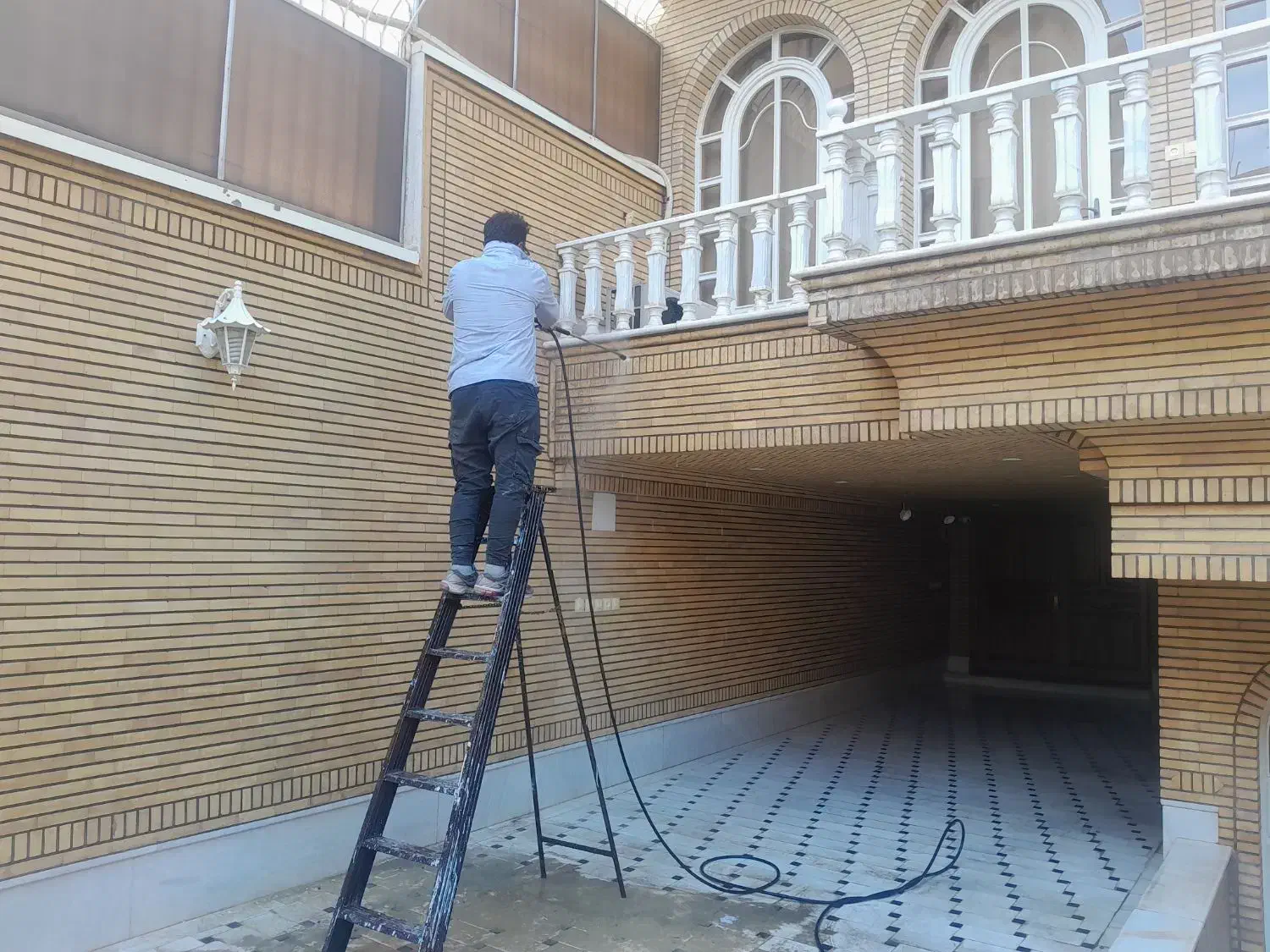 سنگ سابی کفسابی ساب زنی سرامیک موزائیک|خدمات نظافت|قم, پاسدار|دیوار