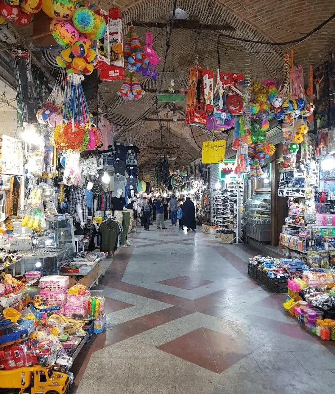 ویزیتور پوشاک|استخدام بازاریابی و فروش|تهران, بازار|دیوار