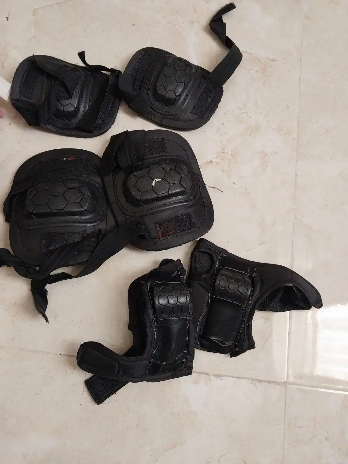 اسکیت دخترانه|دوچرخه، اسکیت، اسکوتر|پرند, فاز ۳|دیوار