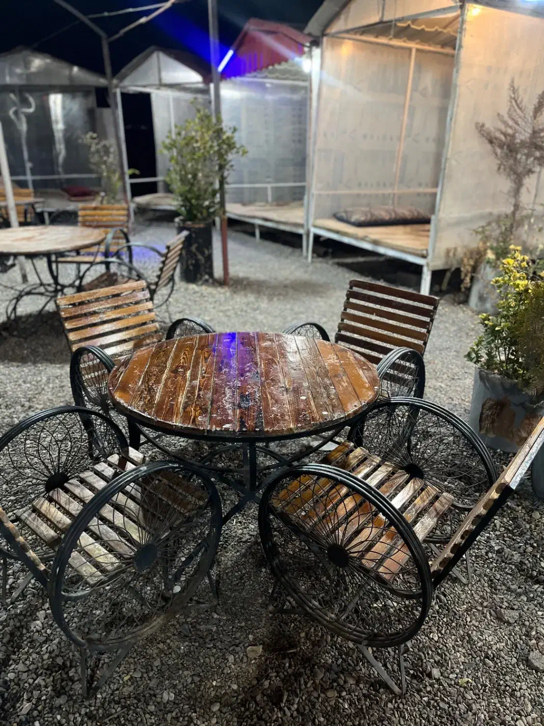 میزو صندلی چوبی|میز و صندلی غذاخوری|تربت جام, میان جام|دیوار