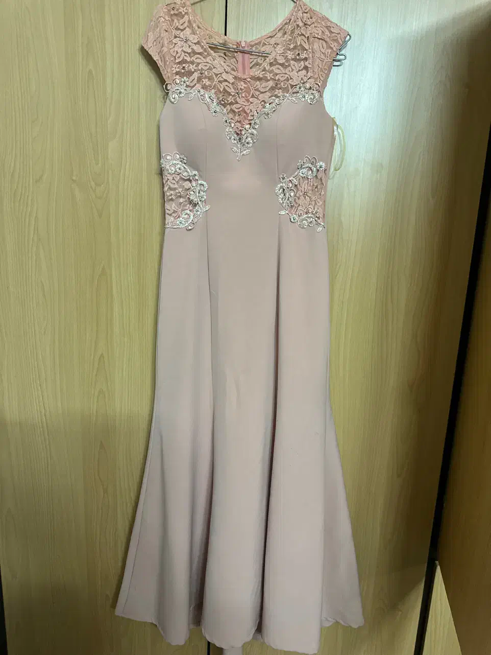 لباس مجلسی|لباس|مشهد, یاس|دیوار