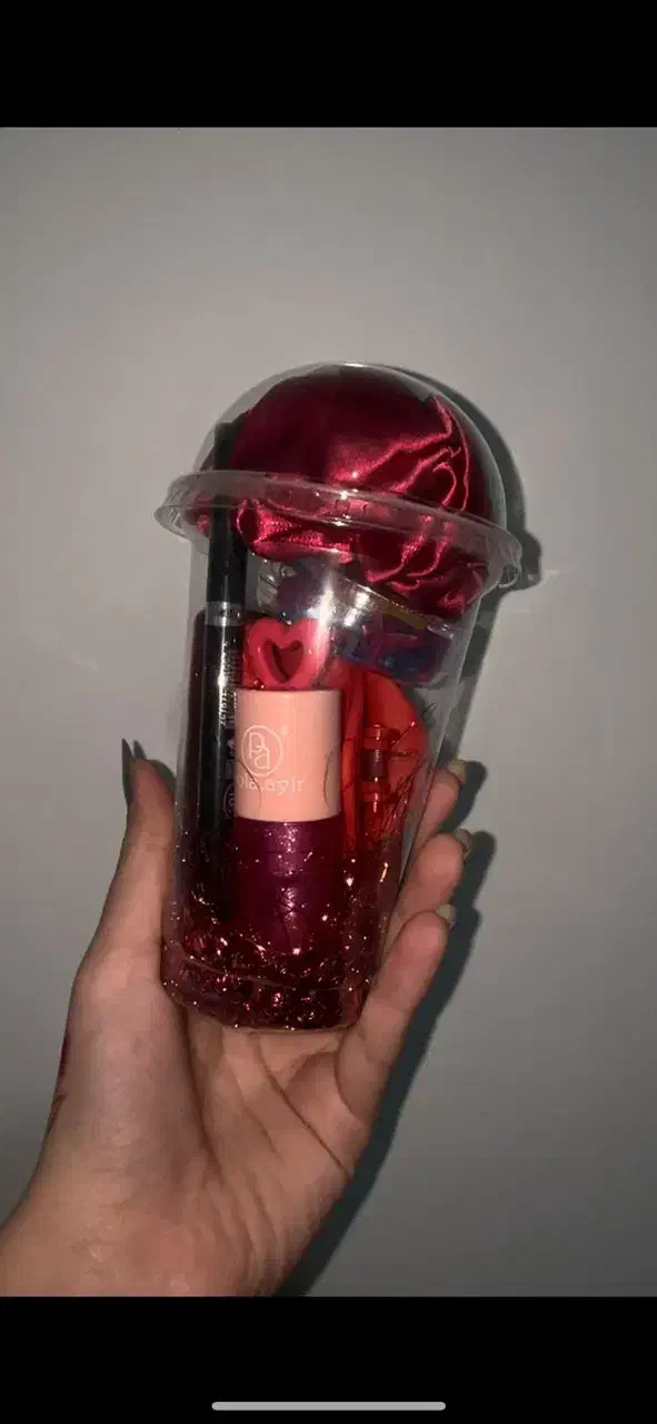 لوازم آرایش پرداخت درب منزل|آرایشی، بهداشتی، درمانی|رشت, توشیبا|دیوار