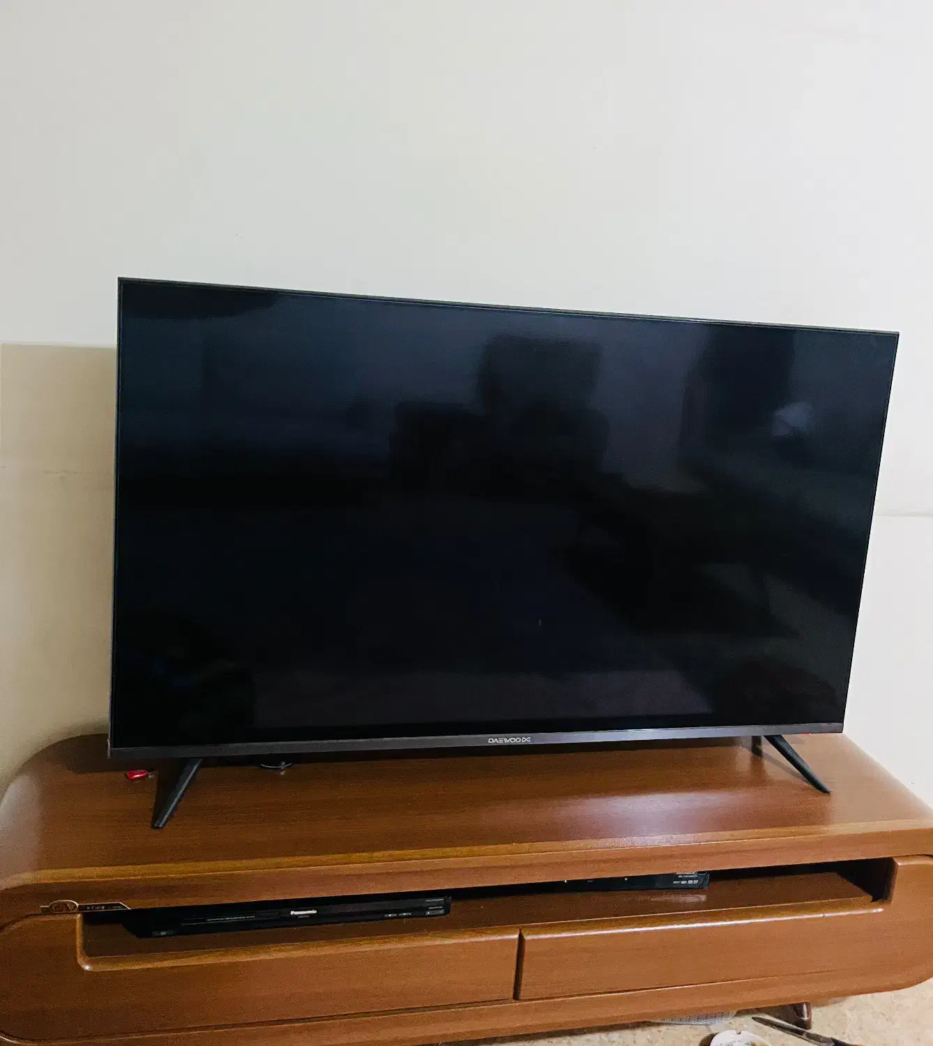 ال سی دی ۵۵اینچ سالم|تلویزیون و پروژکتور|همدان, |دیوار