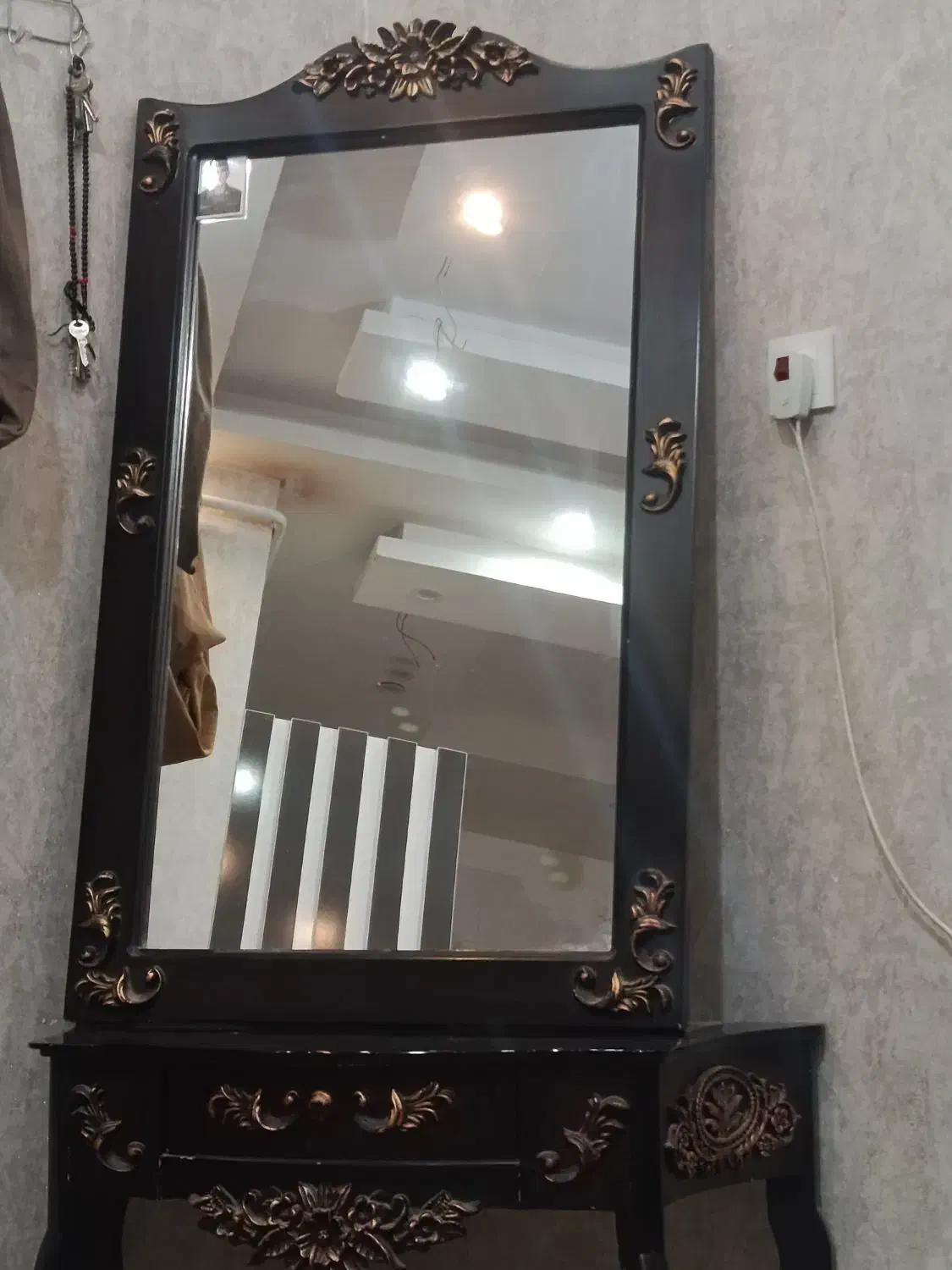 آیینه شمعدان‌. میز تلویزیون .بوفه . ساعت ایستاده|بوفه، ویترین، کنسول|زاهدان, |دیوار