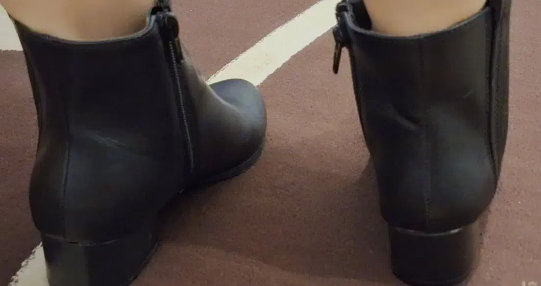 کفش وپیراهن|کیف، کفش، کمربند|ایذه, |دیوار