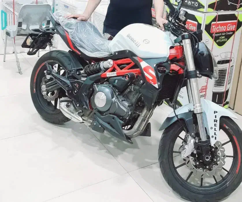 موتور بنلی ۳۰۰ خشک فروش اقساطی|موتورسیکلت|کرج, کوی کارمندان شمالی|دیوار