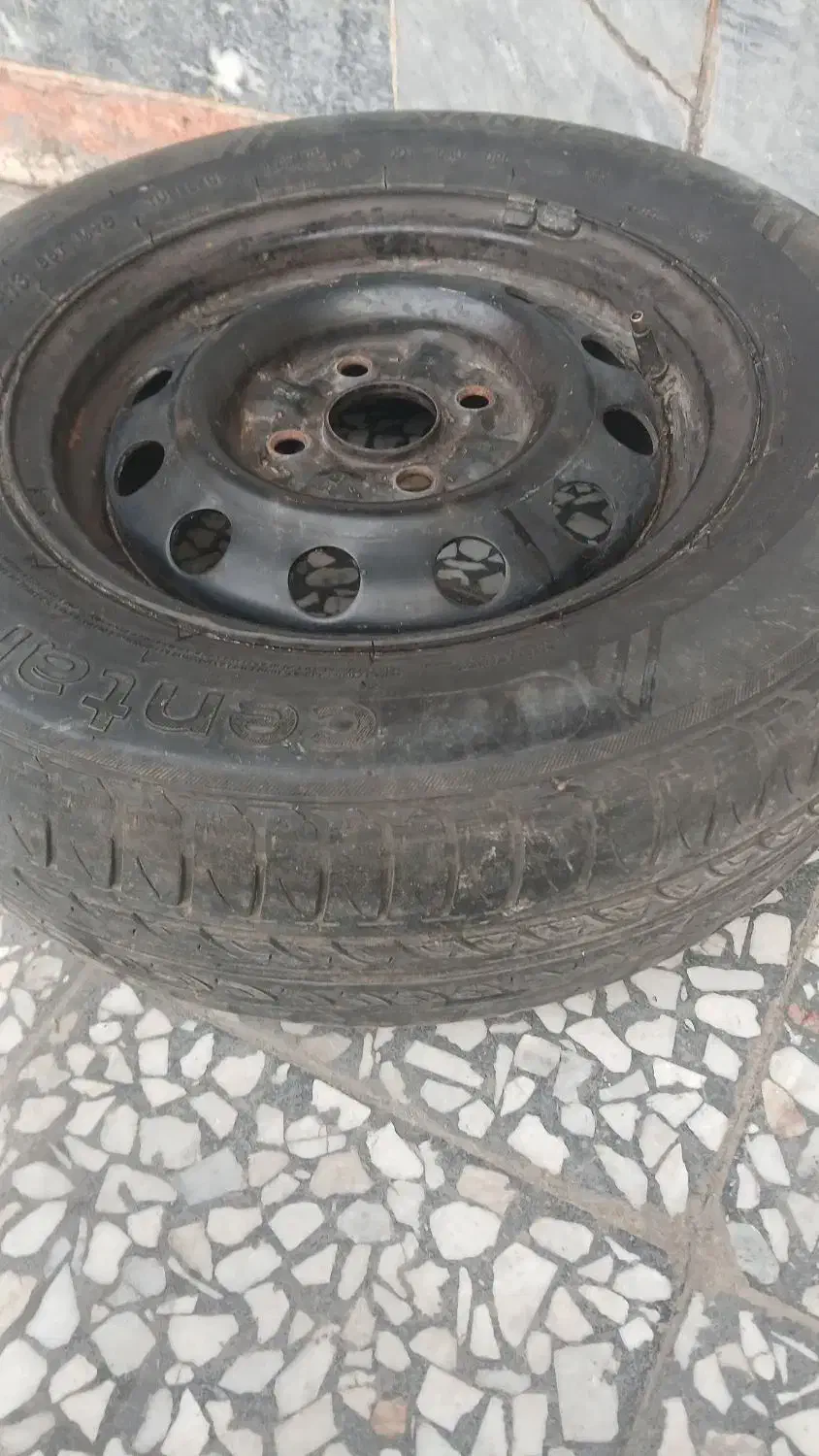 لاستیک با رینگ نو تیبا بدون هیچ ایرادی|قطعات یدکی و لوازم جانبی|خرمآباد, |دیوار