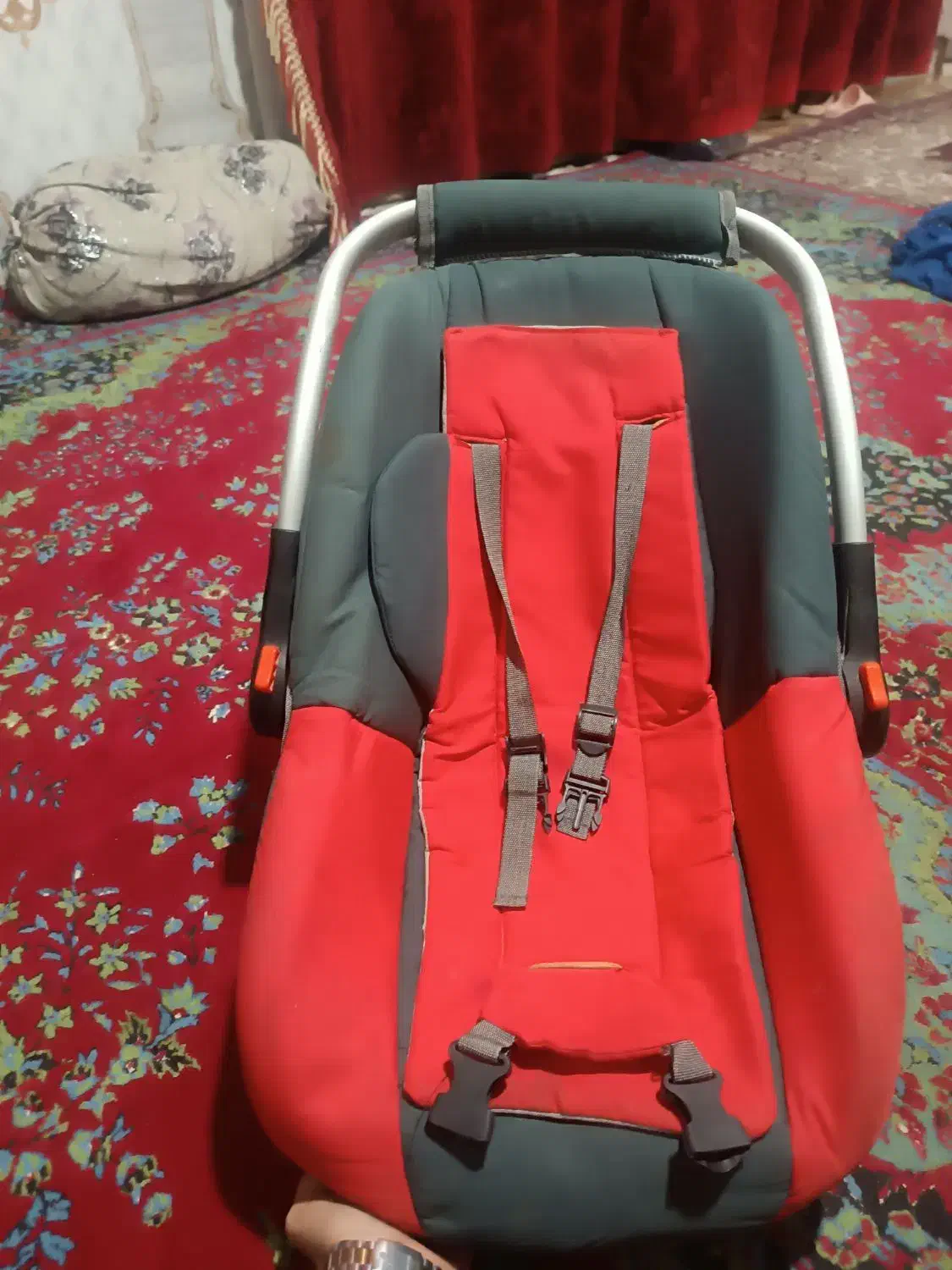 لالایی بچه|کالسکه و لوازم جانبی|سراوان, |دیوار