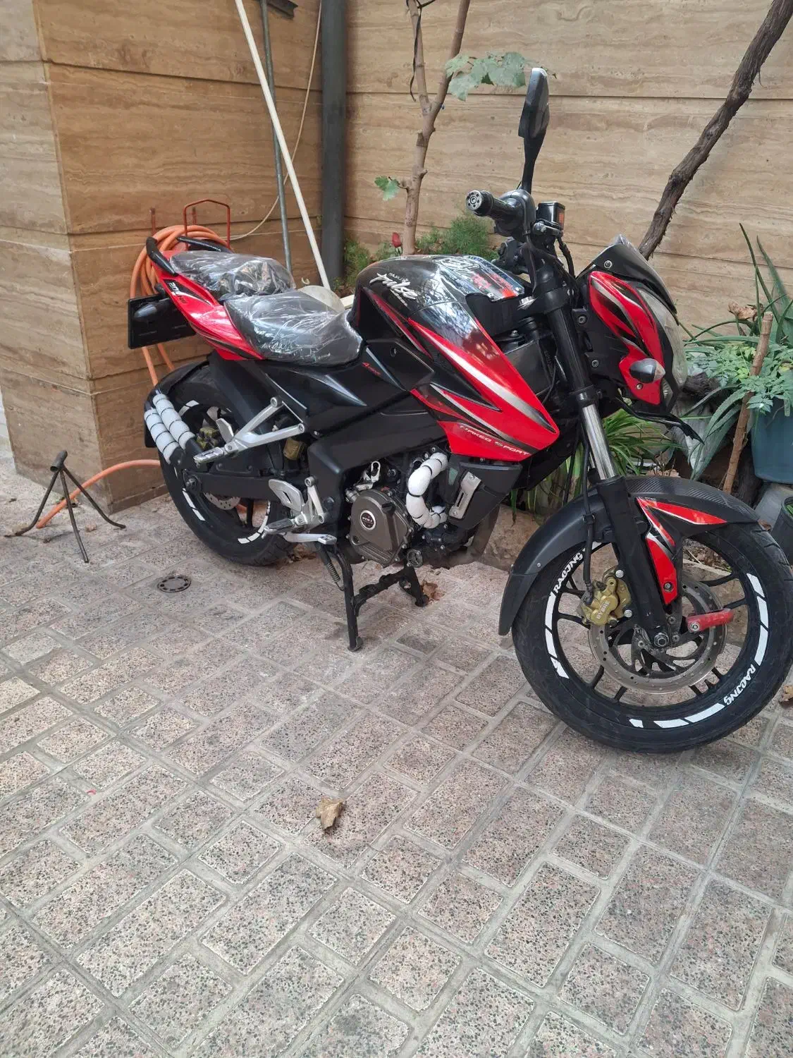 ان اس 95 پلم بشرط کارشناسی ns200|موتورسیکلت|تهران, نازیآباد|دیوار