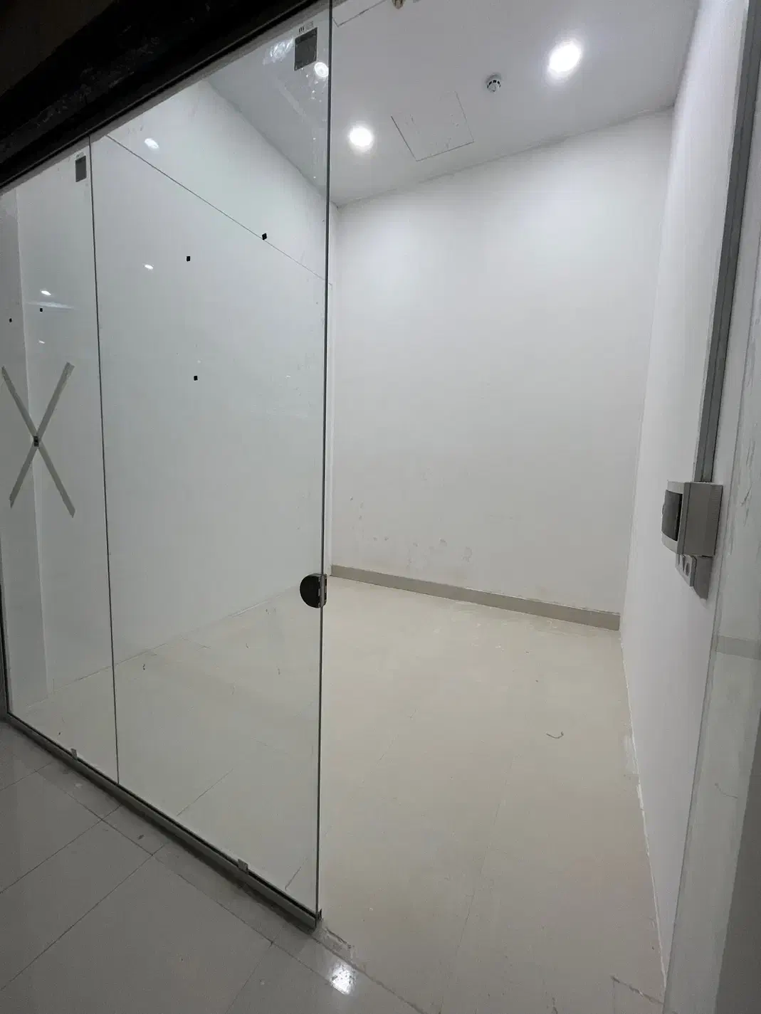 مغازه رهن کامل نزدیک حرم|اجارهٔ مغازه و غرفه|مشهد, هفده شهریور|دیوار