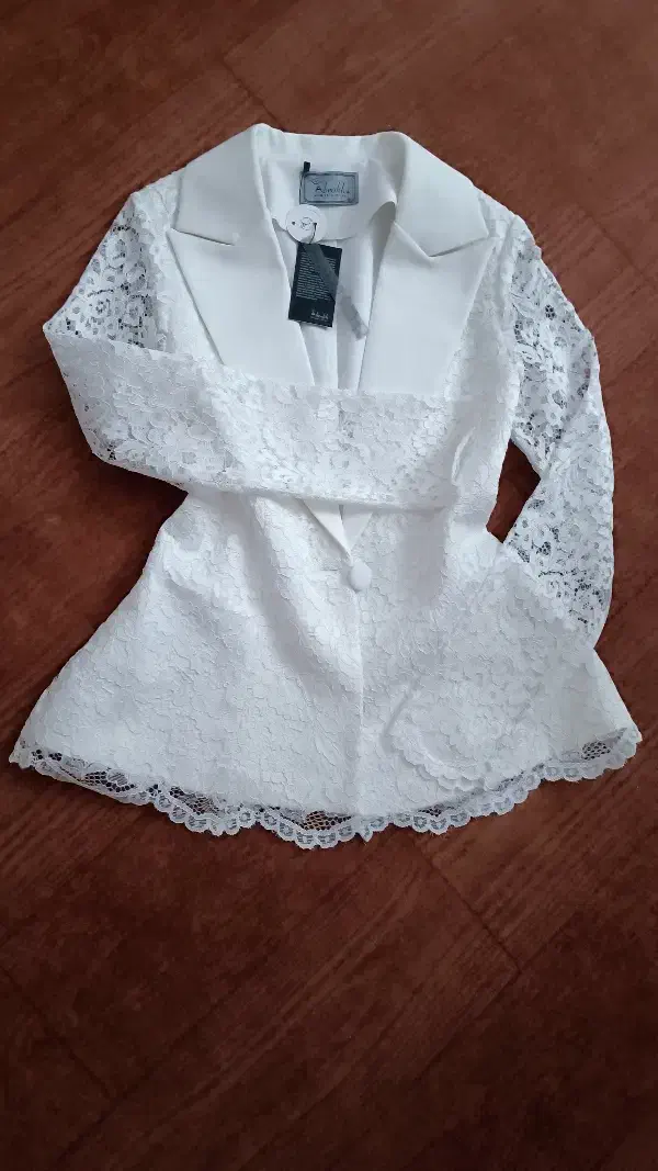 لباس مجلسی|لباس|ساری, |دیوار