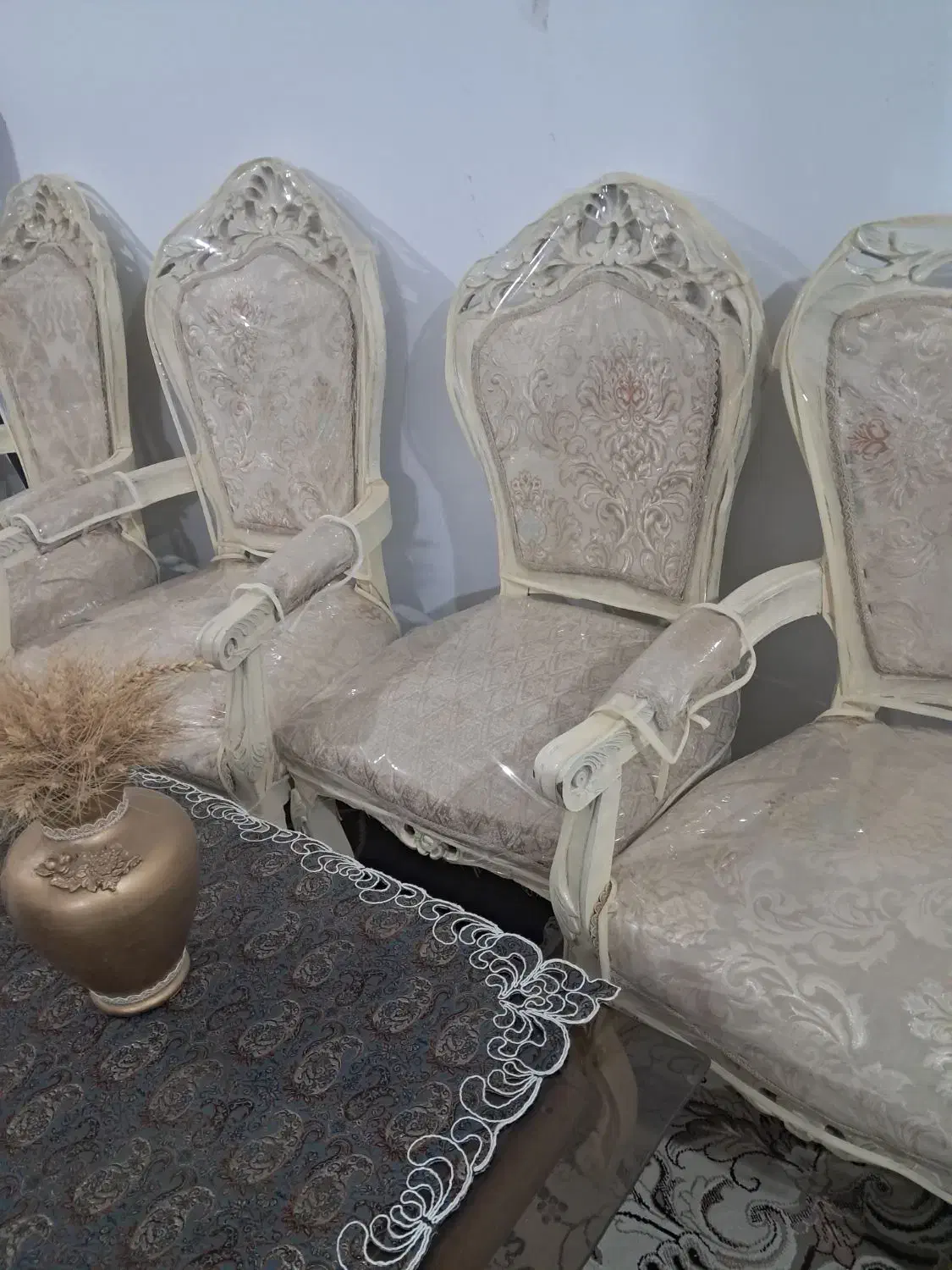 مبل سلطنتی ۹ نفره با میزنهار خوری ۴ نفره|مبلمان خانگی و میز عسلی|خواف, |دیوار