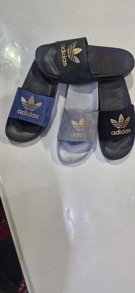 به یک نفر منشی نیازمندیم|استخدام اداری و مدیریت|قنوات, |دیوار