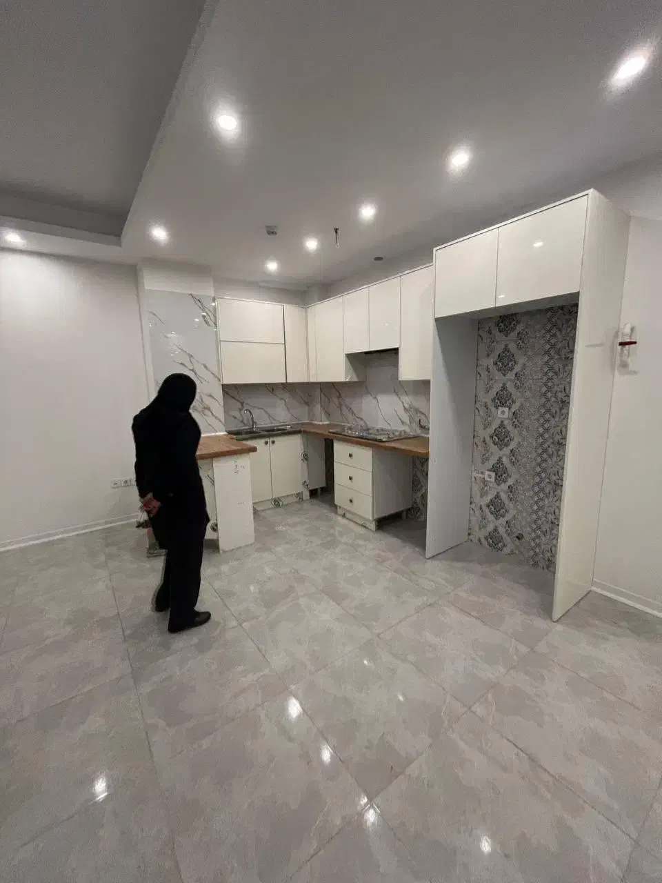 کابینت هایگلاس ترک کاملا نو و برچسب کنده نشده|مصالح و تجهیزات ساختمان|بیجار, |دیوار