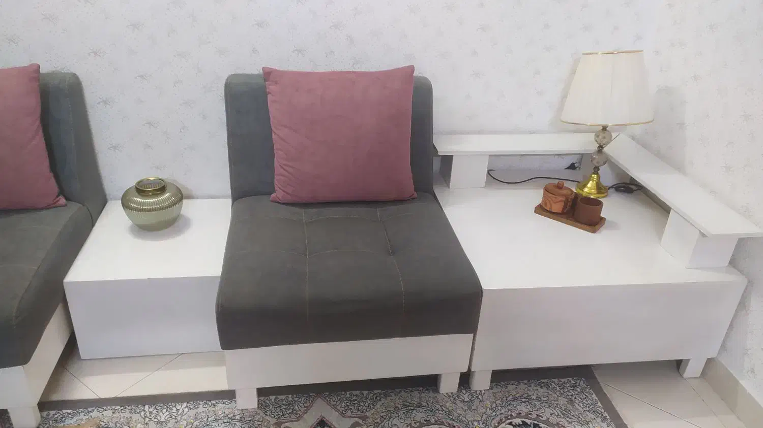 مبل راحتی همراه میز|مبلمان خانگی و میز عسلی|مشهد, نیروی هوایی|دیوار