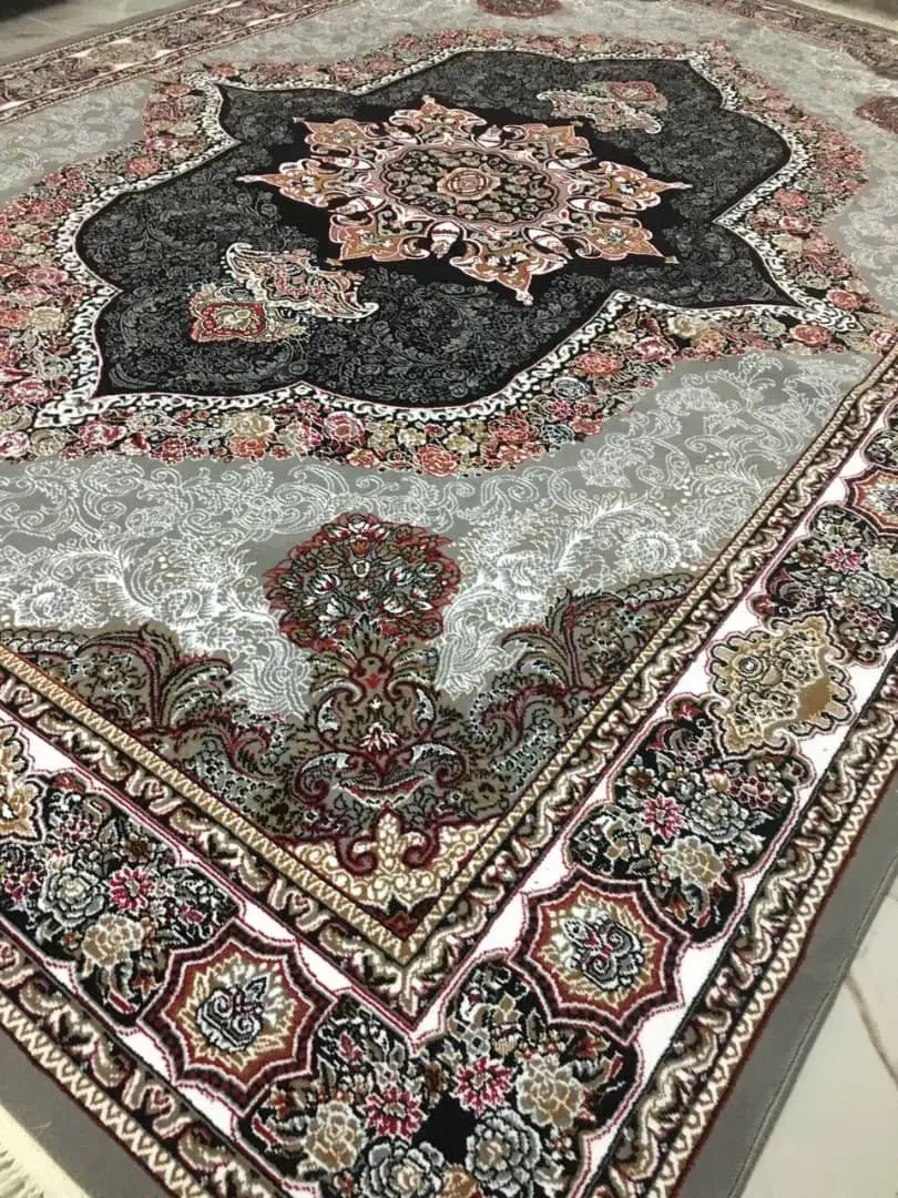 تعدادی فرش ۱۲متری ۷۰۰شانه نو وآکبند|فرش|قزوین, |دیوار