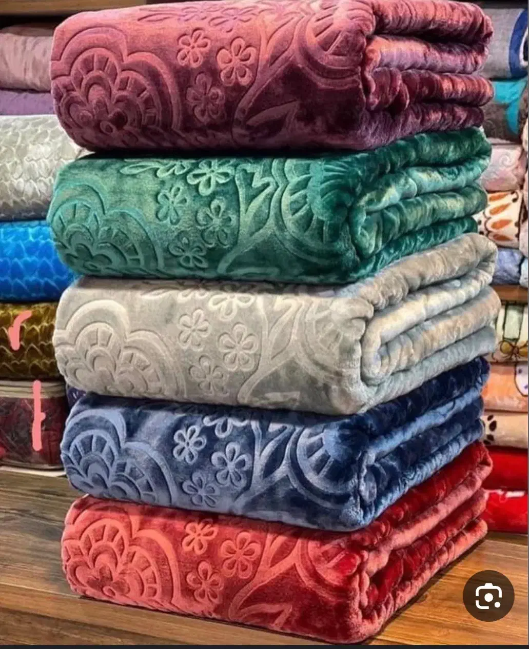 انواع پتو مسافرتی و گلبافت|رختخواب، بالش، پتو|یزد, |دیوار