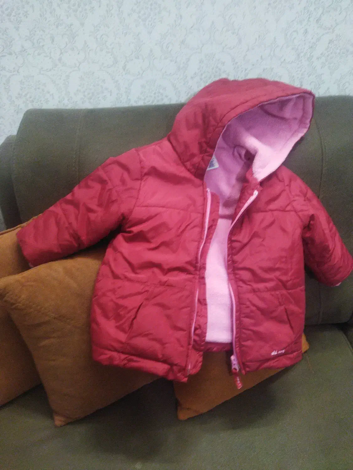 کابشن خارجی پسرانه دوتا ۴سال|کفش و لباس بچه|تربت جام, فاز ۱ فرهنگیان|دیوار