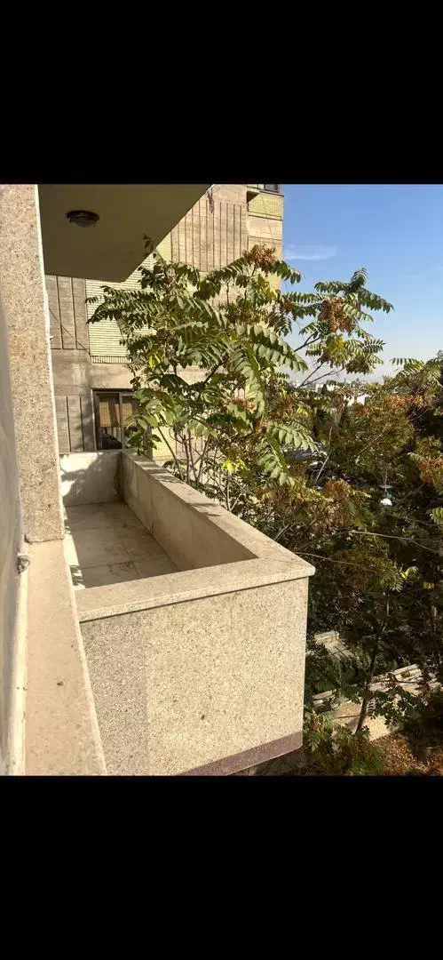 ۱۵۰ متر با پارکینگ و آسانسور سه خوابه نورگیر