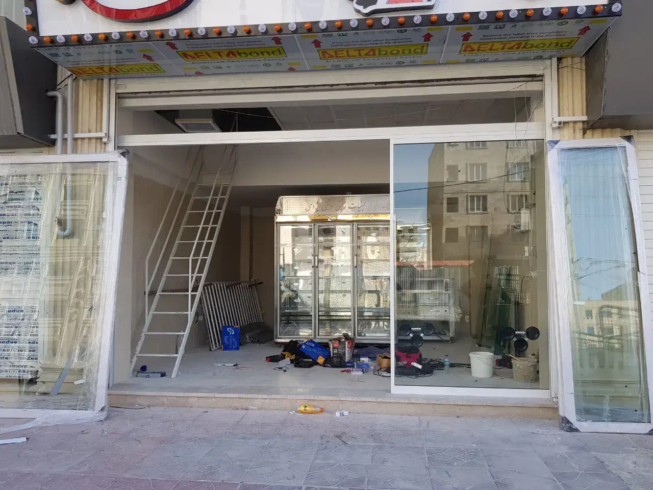 کرکره سکوریت درب اتوماتیک|خدمات پیشه و مهارت|اندیشه, اندیشه فاز ۱|دیوار