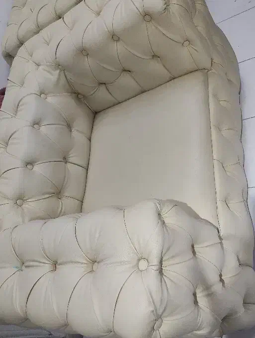 مبل چستر ۴نفره|مبلمان خانگی و میز عسلی|رشت, بازار|دیوار