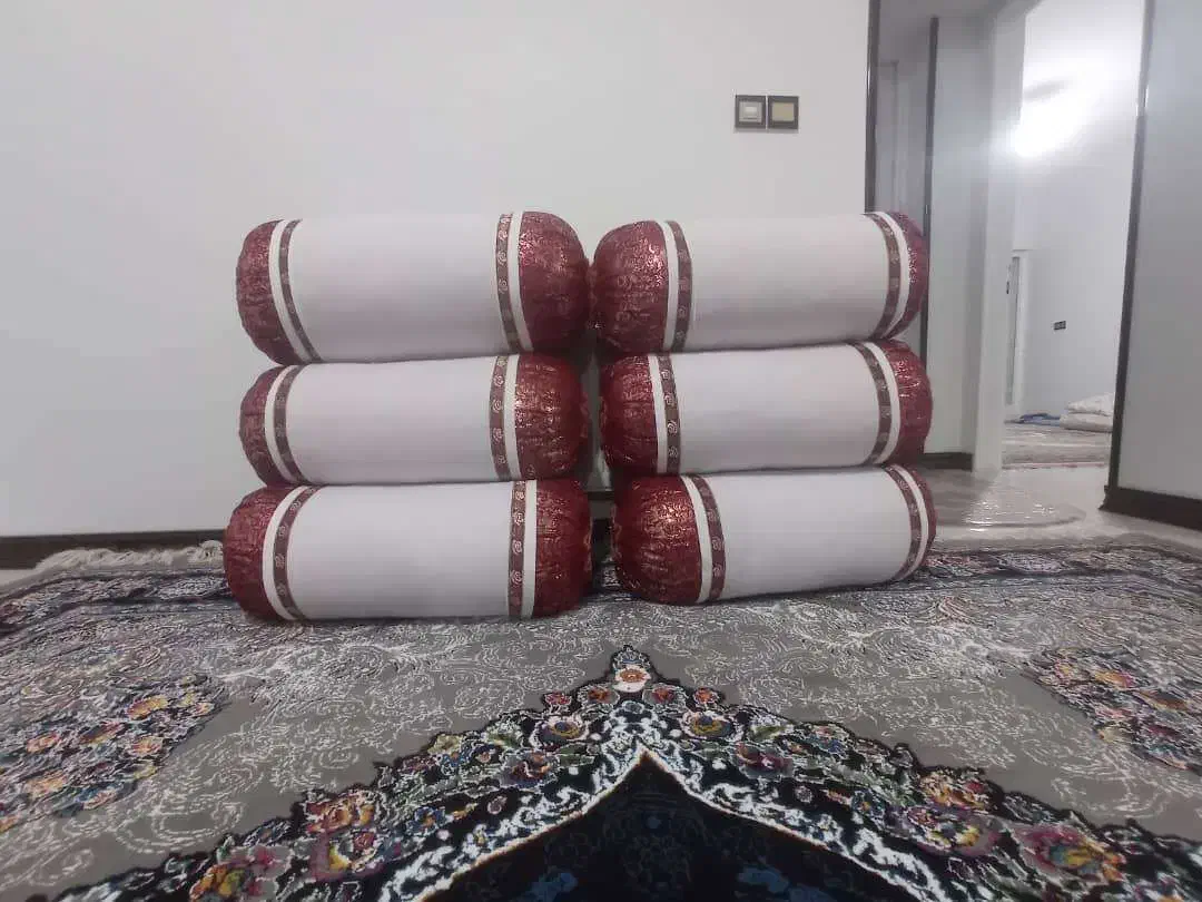 بالشت سنتی|رختخواب، بالش، پتو|شیراز, کوشک میدان|دیوار