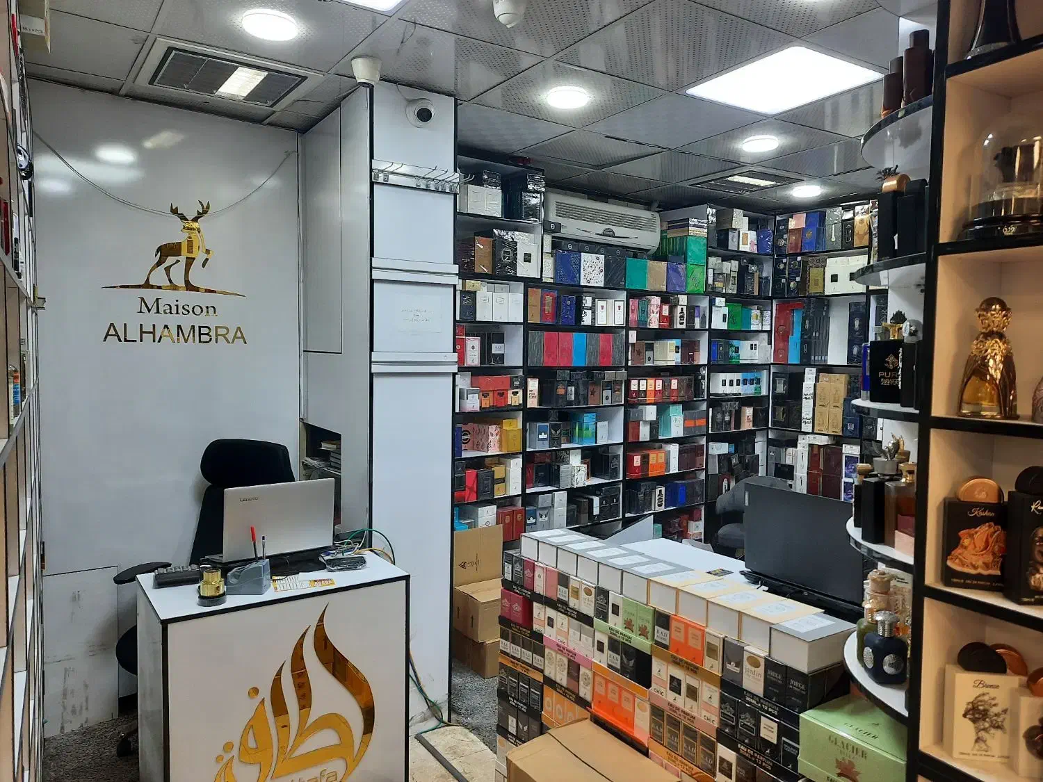 حسابدار خانم|استخدام مالی، حسابداری، حقوقی|تهران, بازار|دیوار