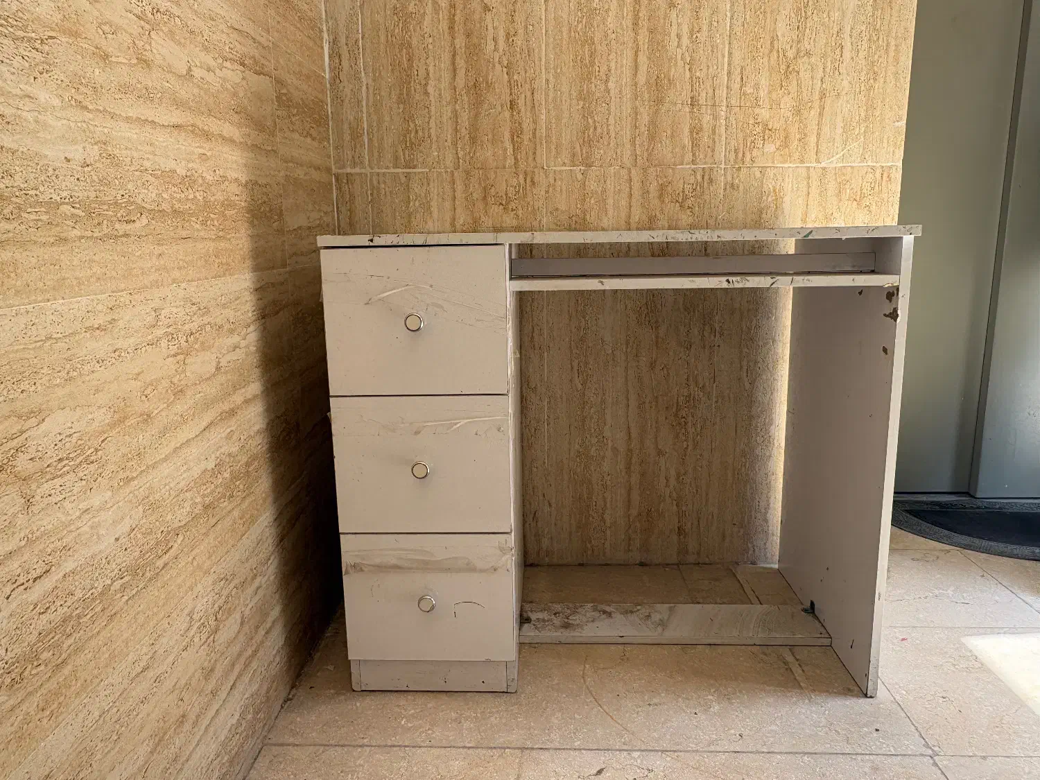 میز ام دی اف سه کشو|میز تحریر و کامپیوتر|شیراز, شهرک سراج|دیوار