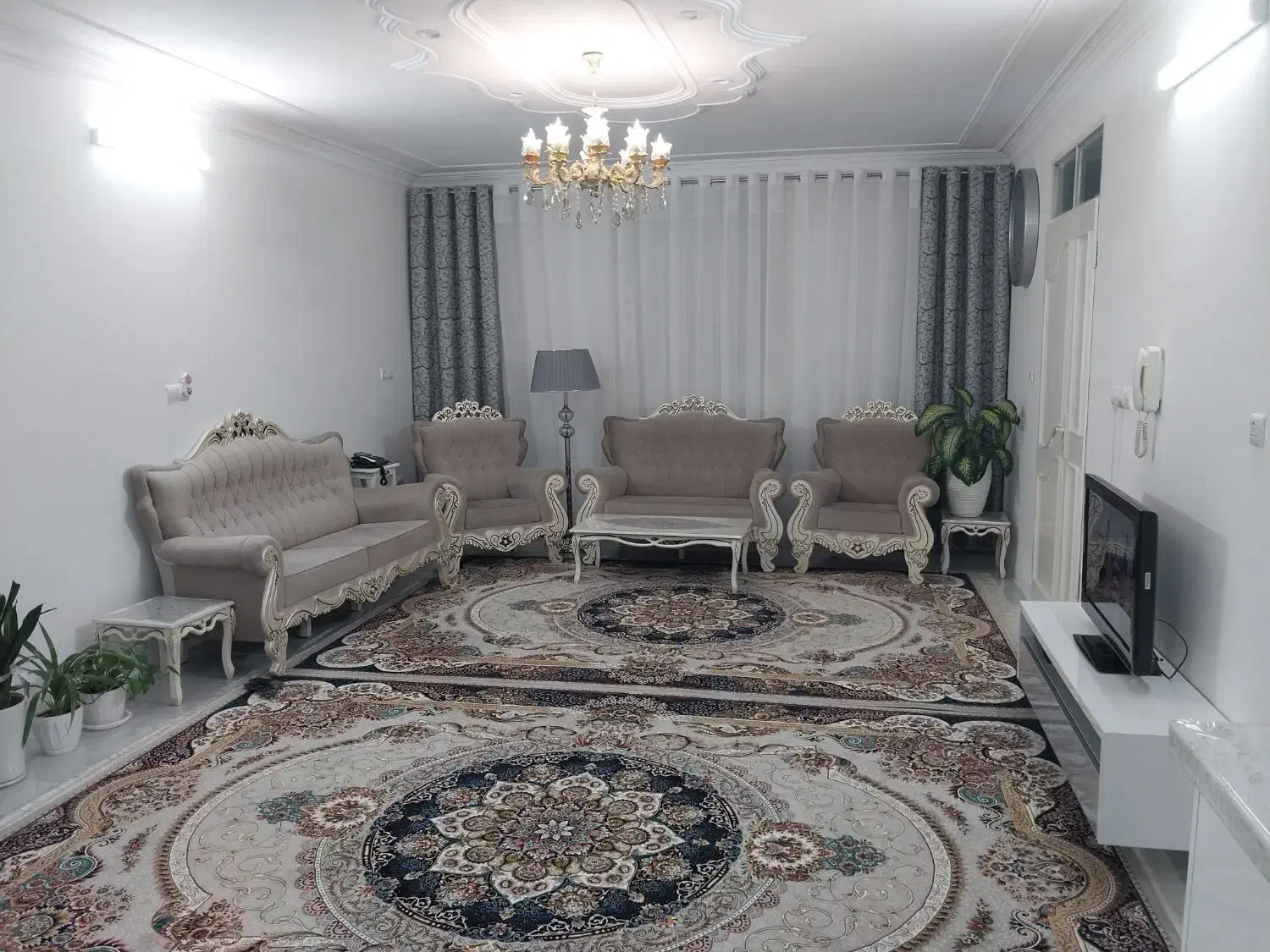 ویلایی تمیز|فروش خانه و ویلا|بروجرد, |دیوار