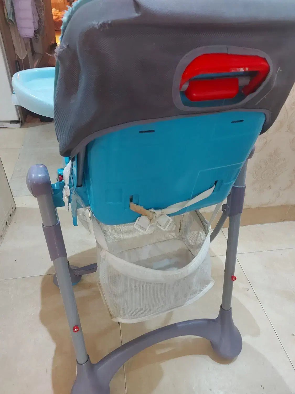 صندلی غذای کودک آبی رنگ|تخت و صندلی بچه|قم, بنیاد|دیوار