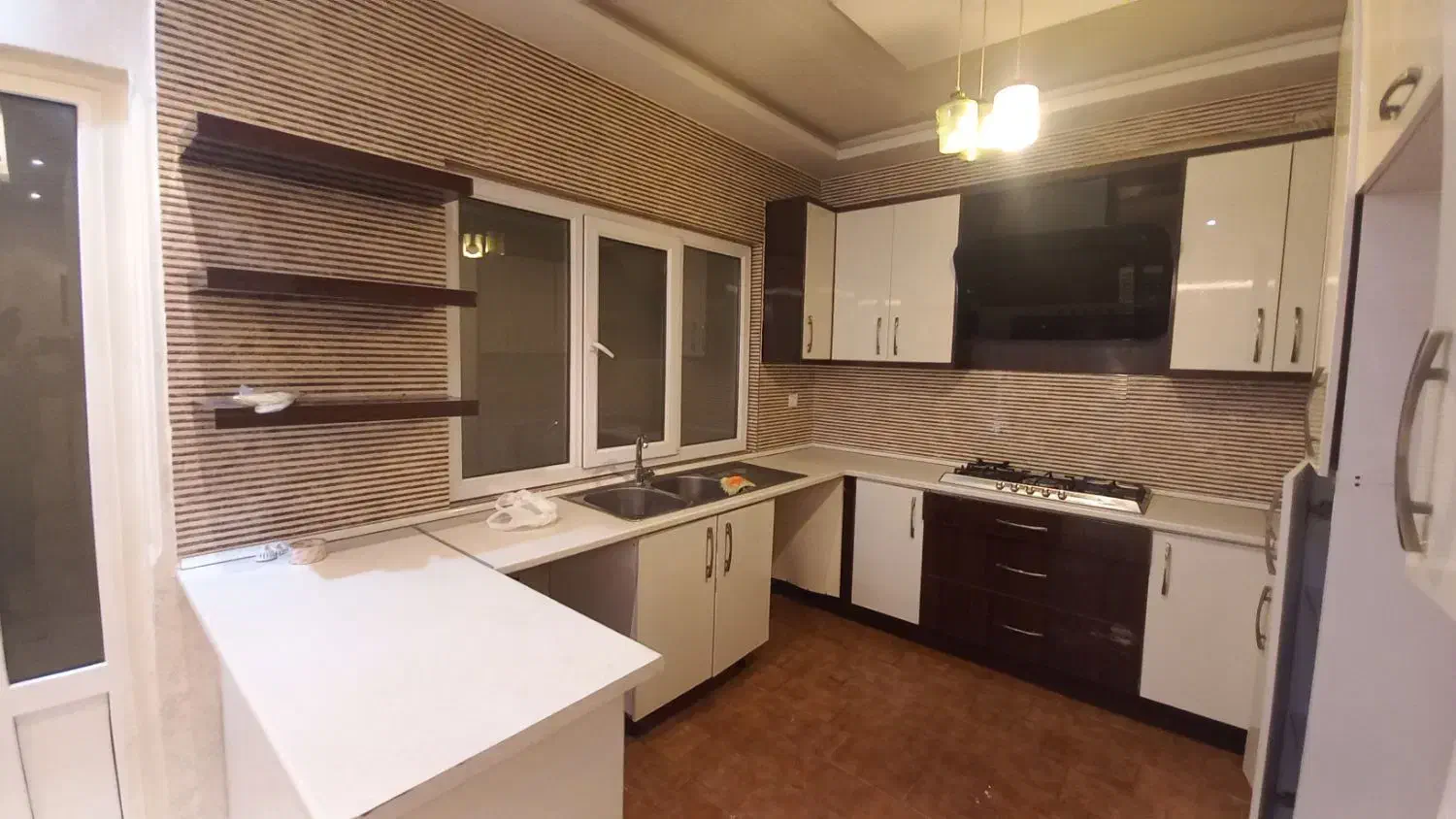 آپارتمان 120متر دو خواب تک واحدی