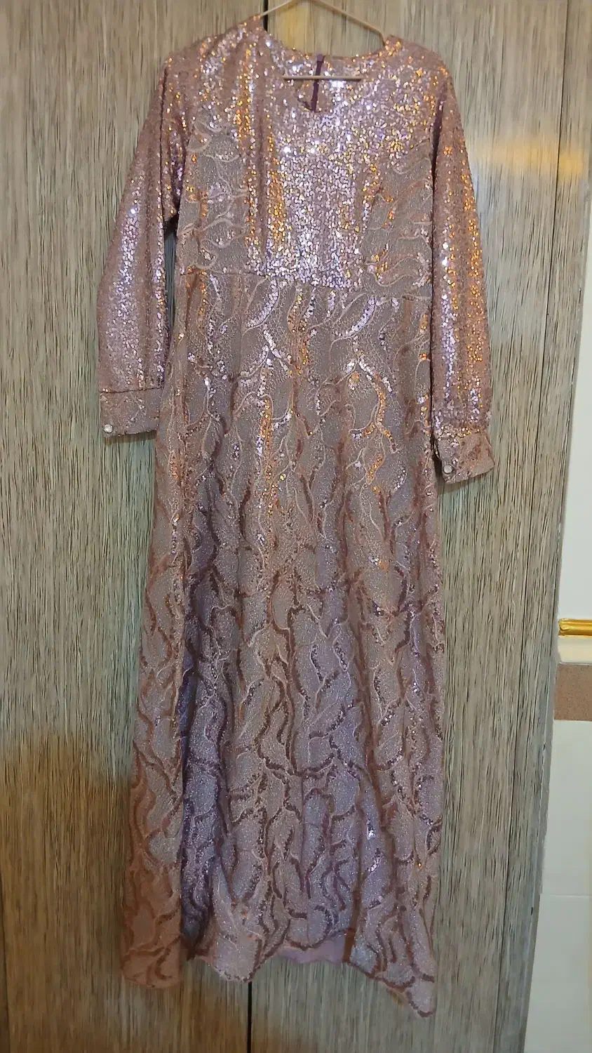 لباس مجلسی|لباس|بندر گناوه, |دیوار