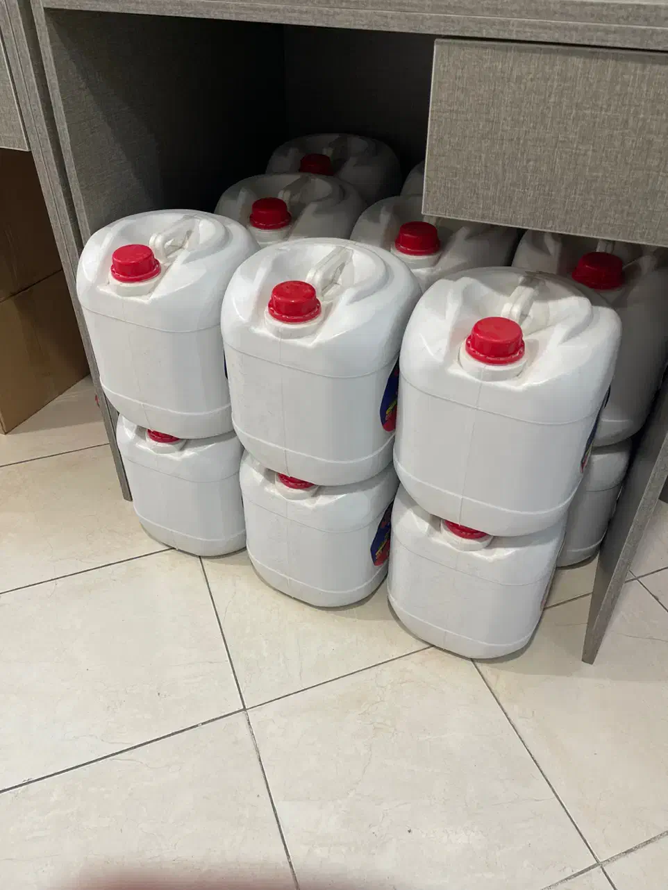 مایع لباسشویی ۱۰ لیتری|مواد شوینده و دستمال کاغذی|کرج, برغان|دیوار