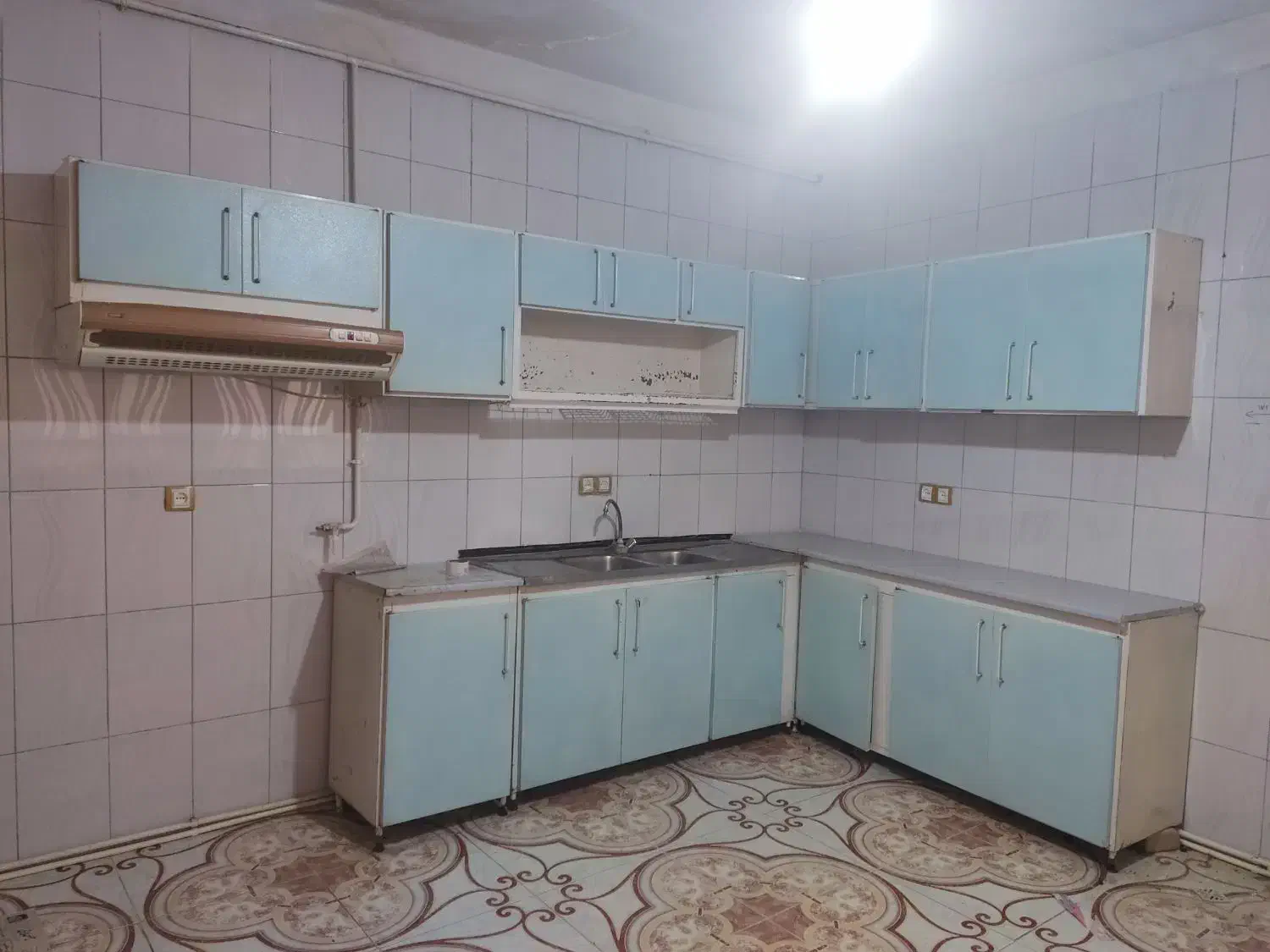 6متر کابینت با هود|آب‌چکان و نظم‌دهنده ظروف|کوهدشت, |دیوار