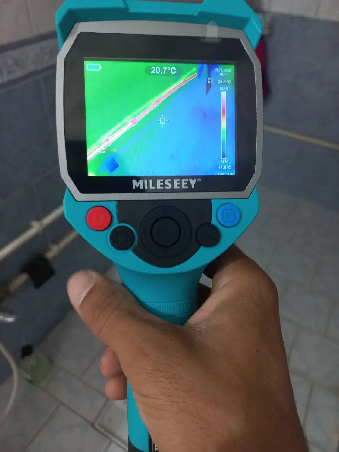 کاشی کاری ونشت یابی|خدمات پیشه و مهارت|تبریز, |دیوار