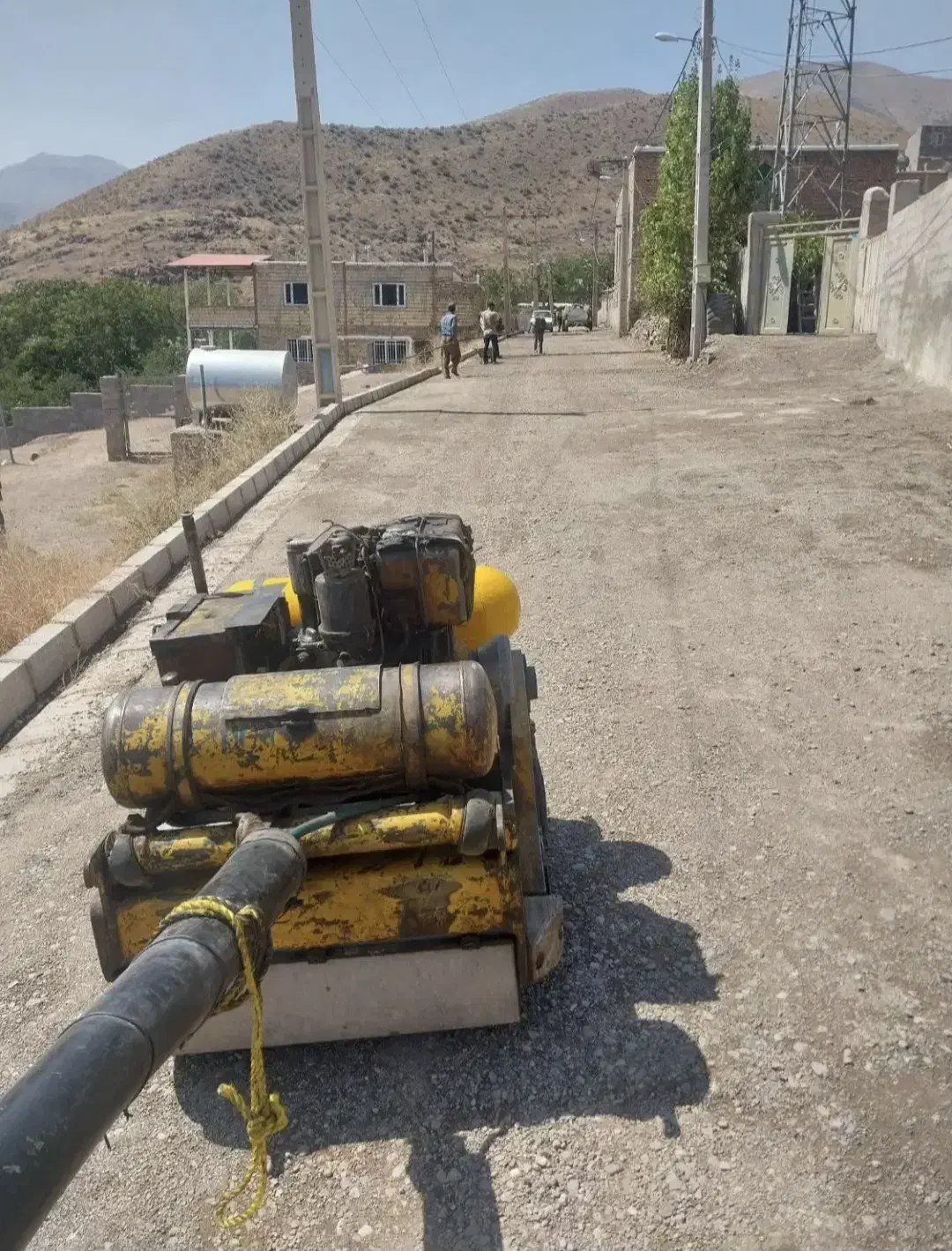 کرایه غلطک موتوری سبکسنگین با ضربه کمپکتور لرزشی|خدمات حمل و نقل|کرج, کیانمهر|دیوار