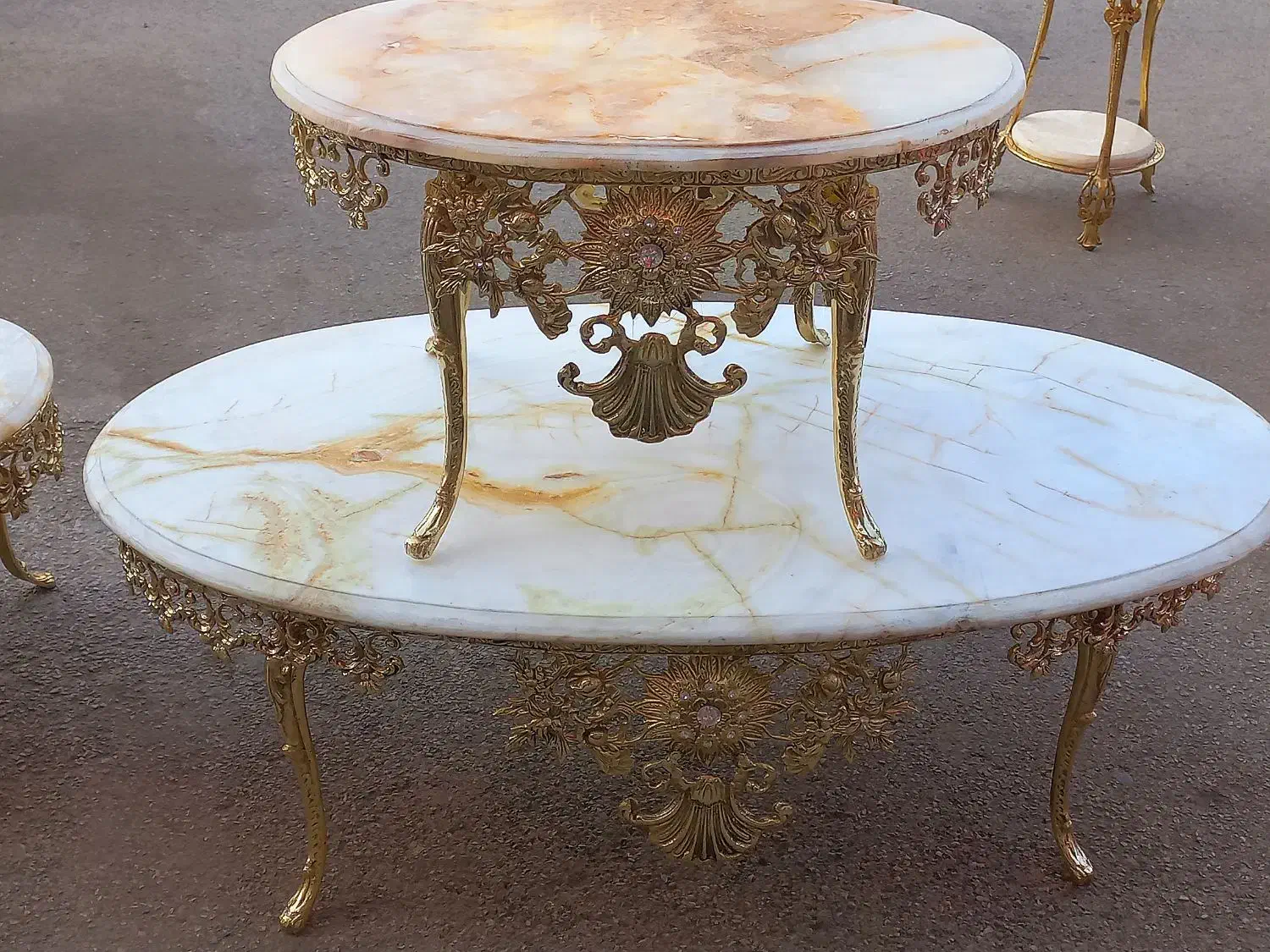 جلومبلی برنز آنتیک برنجیان|مبلمان خانگی و میز عسلی|ارومیه, |دیوار